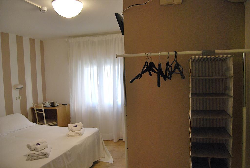 Hotel Abay Rimini Exterior foto